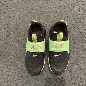 Kids Nike air max extreme shoe